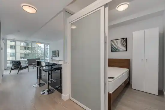 408 1283 HOWE STREET, Vancouver BC V6Z 1C1