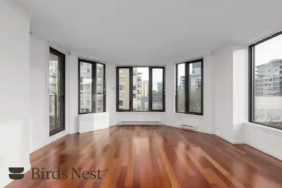 604 2201 PINE STREET, Vancouver BC V6J 5E7
