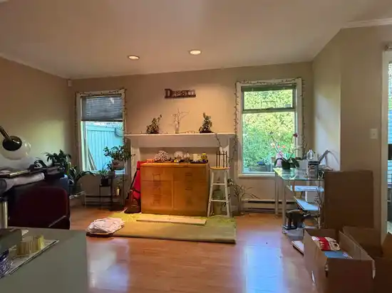 5 7130 BARNET ROAD, Burnaby BC V5A 4S4