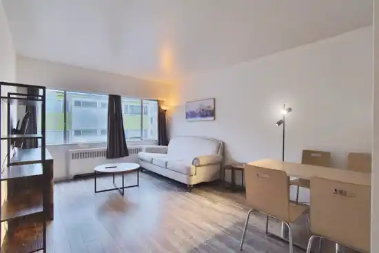 208 1540 HARO STREET, Vancouver BC V6G 1G6