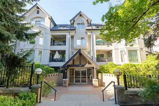 3FL 55 E 10TH AVENUE, Vancouver BC V5T 1Y9