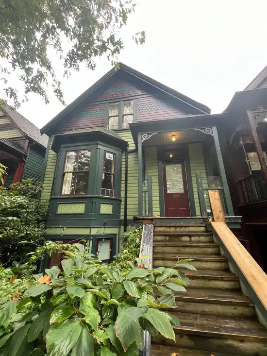 660 E GEORGIA STREET, Vancouver BC V6A 2A1
