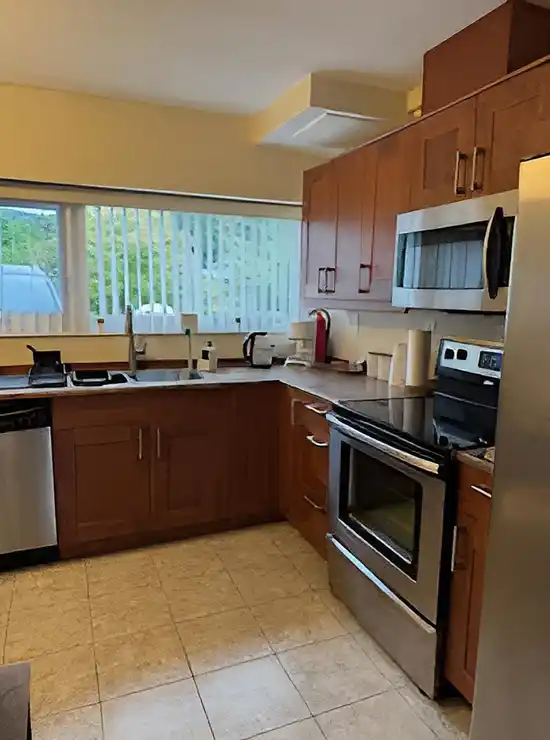 Garden Level-5345 KENSINGTON CRESCENT, West Vancouver BC V7W 1M5