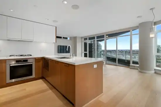 1801 1372 SEYMOUR STREET, Vancouver BC V6B 3P3