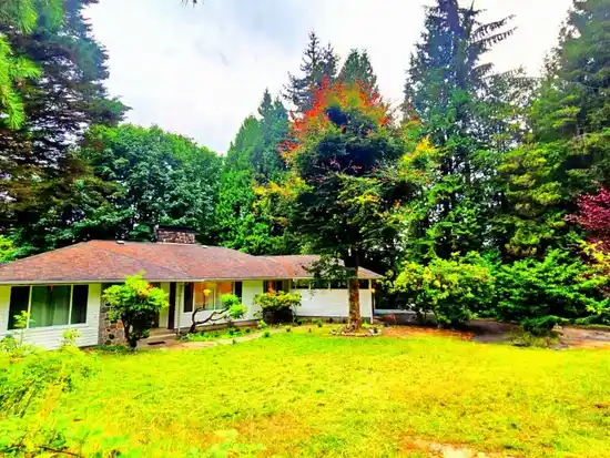 Upstairs 640 STEVENS DRIVE, West Vancouver BC V7S 1C9