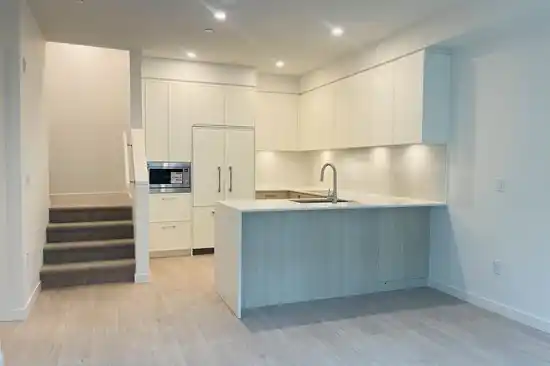 118 958 LYTTON, North Vancouver BC V7P 2K6