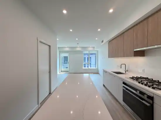 303 606 MADORE AVENUE, Coquitlam BC V3K 0J6