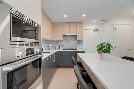 213 8888 OSLER STREET, Vancouver BC V6P 4G2
