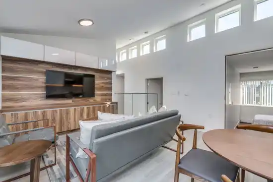 401 1168 PENDRELL STREET, Vancouver BC V6E 1L4