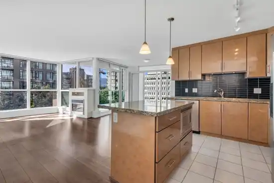 501 1189 MELVILLE STREET, Vancouver BC V6E 4T8