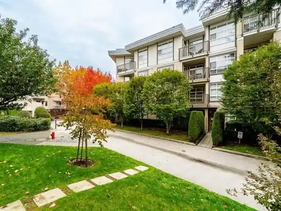 8 1850 E SOUTHMERE CRESCENT, Surrey BC V4A 6Y6