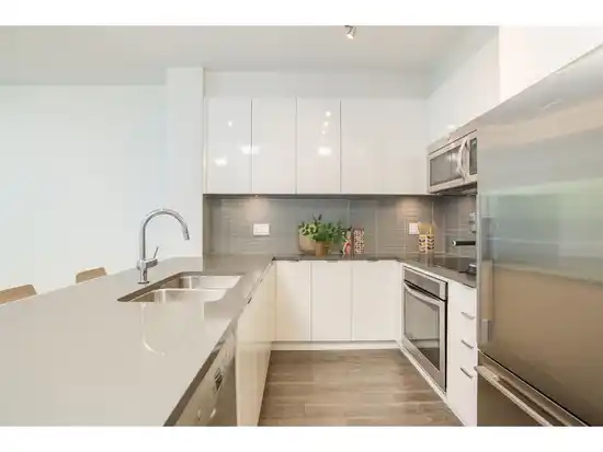 123 2665 MOUNTAIN HIGHWAY, North Vancouver BC V7J 0A8