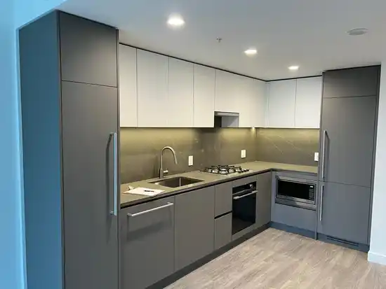 17XX 2135 Springer AVE AVENUE, Burnaby BC V5B 2Z6