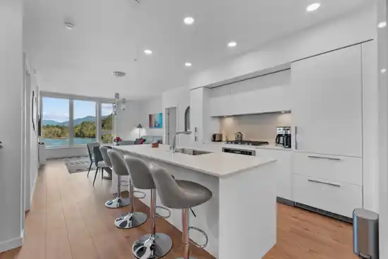 411 1500 SCOTT CRESCENT, Squamish BC V8B 1G5