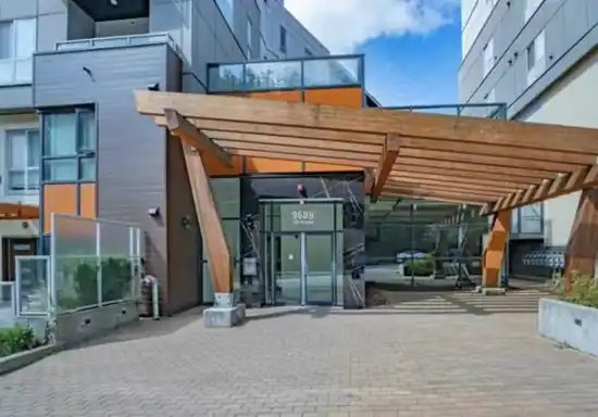 5xx 9689 140 STREET, Surrey BC V3T 0P3