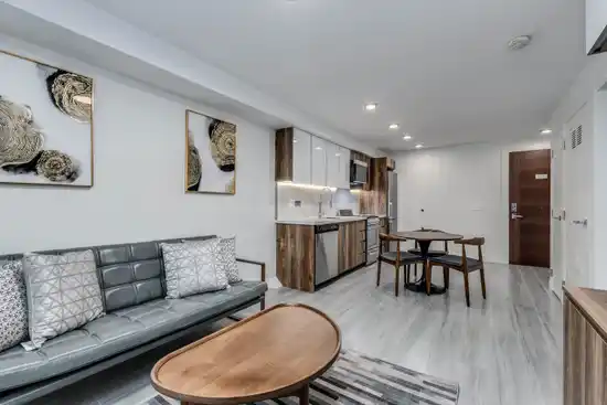102 1168 PENDRELL STREET, Vancouver BC V6E 1L4