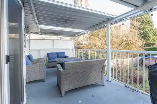 Upper 9890 LYNDHURST STREET, Burnaby BC V3J 1G1
