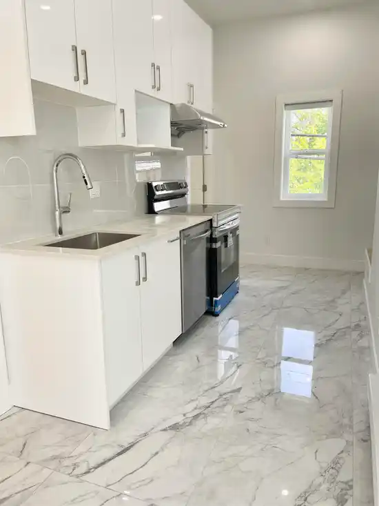 B1 6560 FLEMING STREET, Vancouver BC V5P 3H2