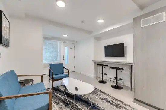 1433 HARO STREET, Vancouver BC V6G 1G5