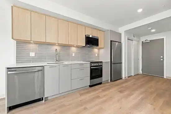 613 1529 OXFORD, North Vancouver BC V7J 0G2