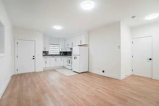 17800 BARNSTON, Surrey BC V3X 0E2