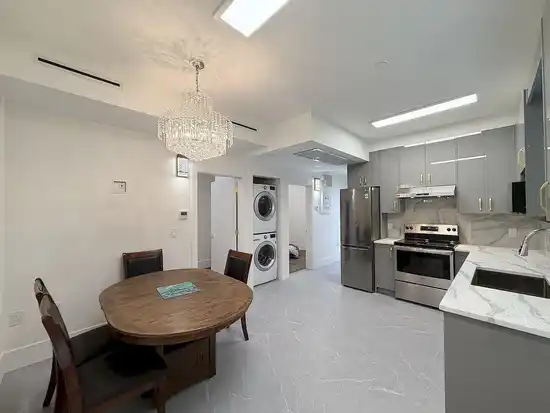 10XX E 62ND AVE VANCOUVER BC, Vancouver BC V5X 2H1