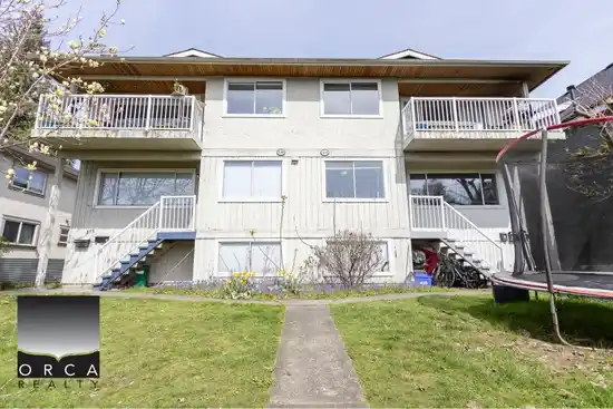 2 520 W KEITH ROAD, North Vancouver BC V7M 1M4