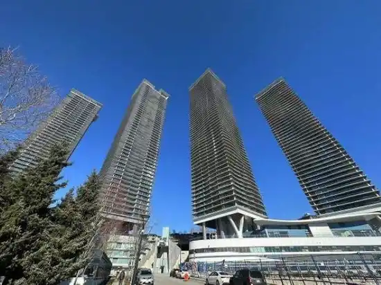 29F 4890 LOUGHEED HIGHWAY, Burnaby BC V5C 0N2
