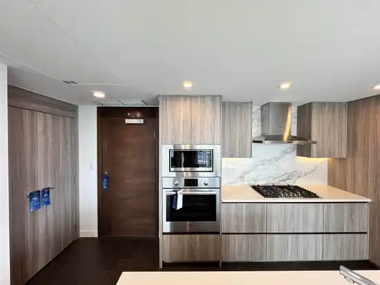 2708 13768 100 AVENUE, Surrey BC V3T 0V2