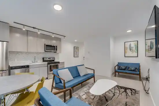 107 1425 HARO STREET, Vancouver BC V6G 1G2
