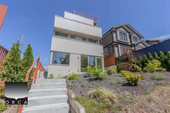 1 2915 EAST 5TH AVENUE, Vancouver BC V5M 1N6
