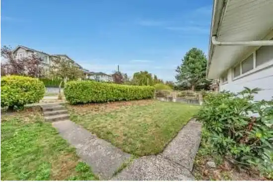 2208 BURQUITLAM DRIVE, Vancouver BC V5P 2P1