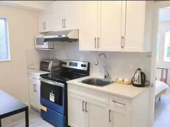 3000 WEST 21ST AVENUE, Vancouver BC V6L 1L1