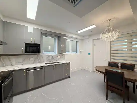 10XX E E 62ND AVENUE, Vancouver BC V5X 2H1