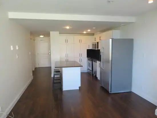 205 9298 UNIVERSITY CRESCENT, Burnaby BC V5A 4X8