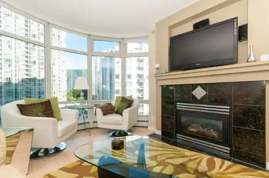 905 1199 MARINASIDE CRESCENT, Vancouver BC V6Z 2Y2