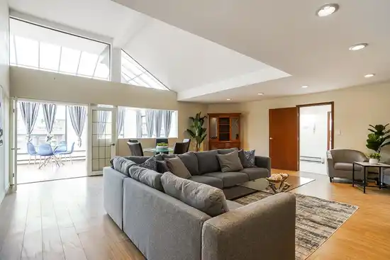 6379 BRUCE STREET, West Vancouver BC V5P 3K3