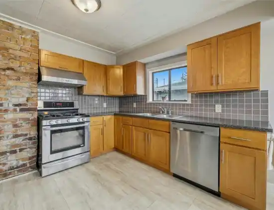 2206 EIGHTH AVENUE, New Westminster BC V3M 2V1