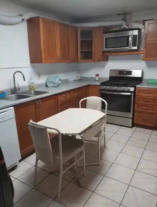7141 10 AVENUE, Burnaby BC V3K 4L5