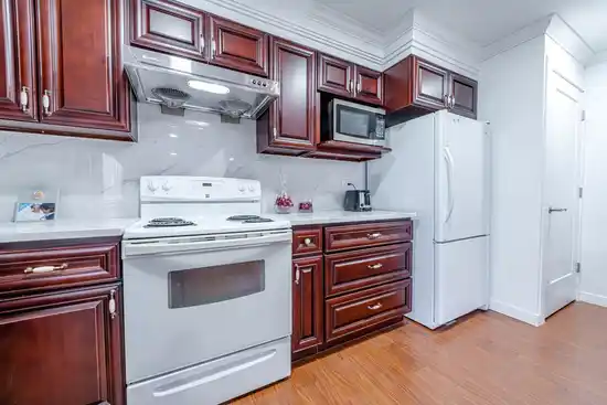 1xxx CHARLAND AVENUE, Coquitlam BC V3K 3L1