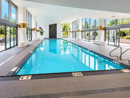 10xx 13778 100 AVENUE, Surrey BC V3T 0V3
