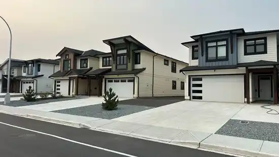UPPER 46697 BRICE ROAD, Chilliwack BC V2P 3V6