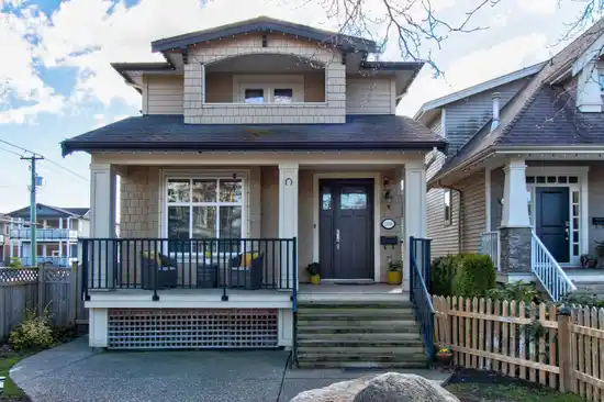 MAIN 15598 GOGGS AVENUE, Surrey BC V4B 2N6