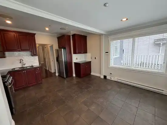 4585 COMMERCIAL STREET, Vancouver BC V5N 4G8