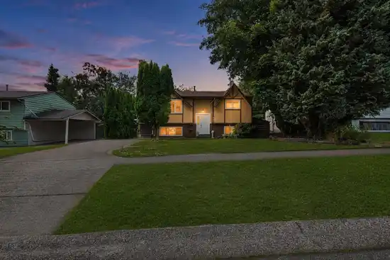 8647 AUGUST DRIVE, Surrey BC V3S 5A4