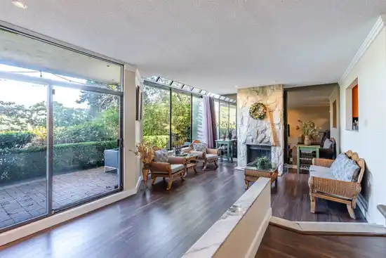1200 ISLAND PARK WALK, Vancouver BC V6H 3T4