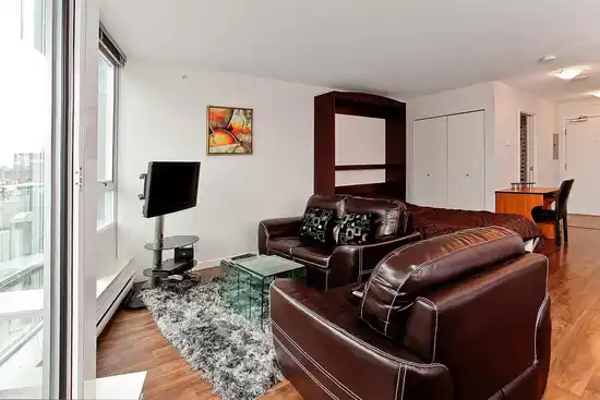 306 233 ROBSON STREET, Vancouver BC V6B 0E8