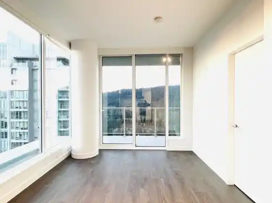 1702 567 CLARKE ROAD, Coquitlam BC V3J 0K7