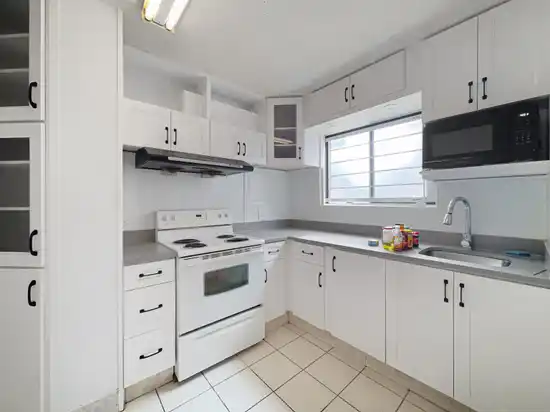 3218 E 45TH AVENUE, Burnaby BC V5R 3E3