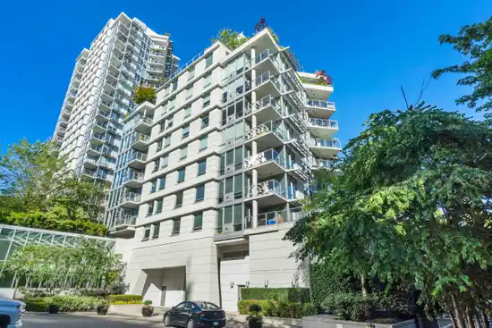 906 633 KINGHORNE MEWS, Vancouver BC V6Z 3A9